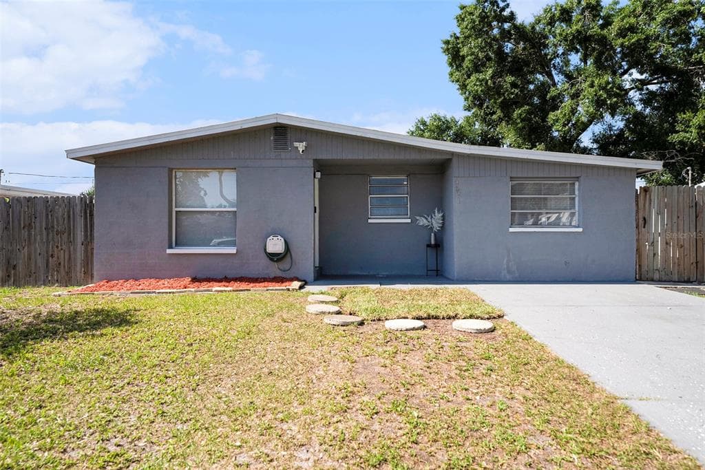 4521 W NORTH STREET, TAMPA, FL 33614