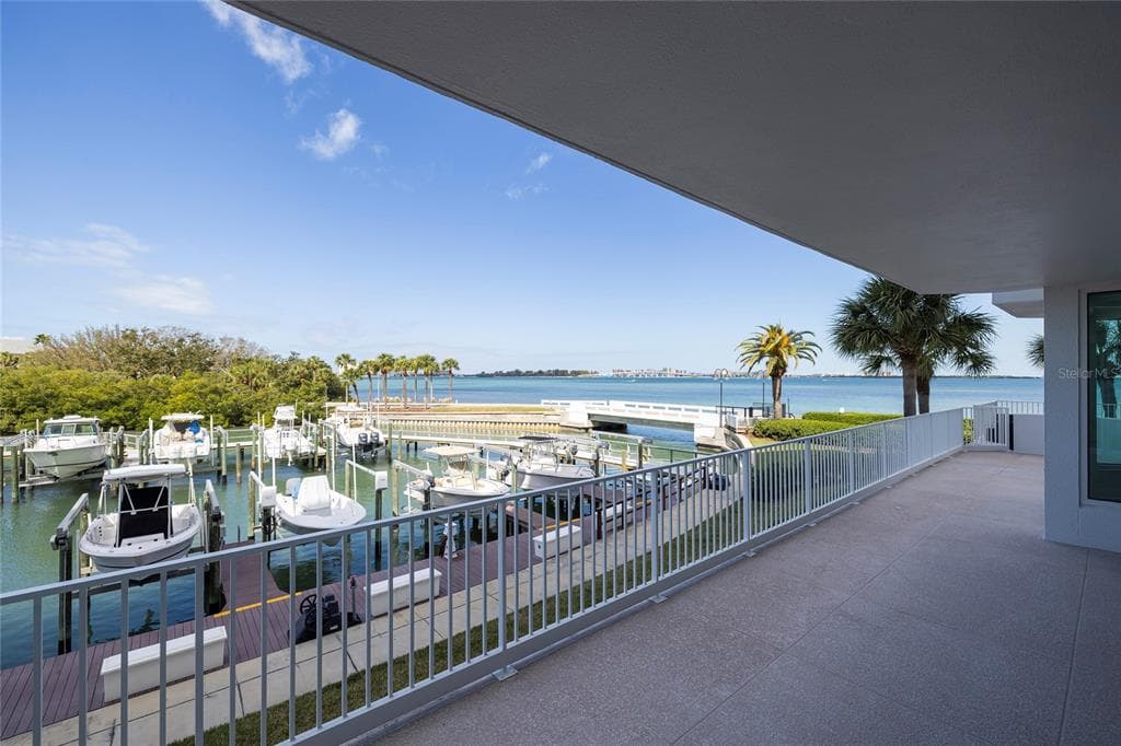 2 SEASIDE LANE # 103, BELLEAIR, FL 33756 — zdjęcie 3