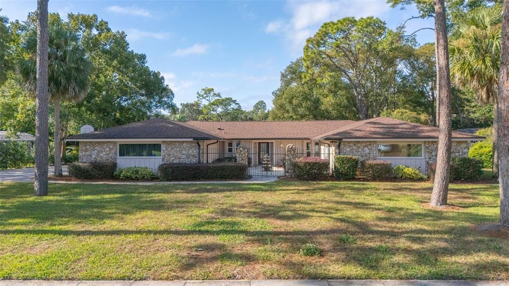 204 BLUE LAKE DRIVE, LONGWOOD, FL 32779