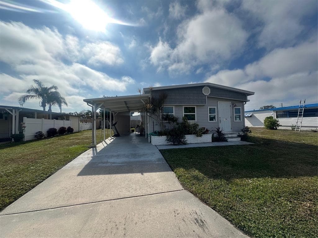 204 52ND AVENUE PLAZA E, BRADENTON, FL 34203