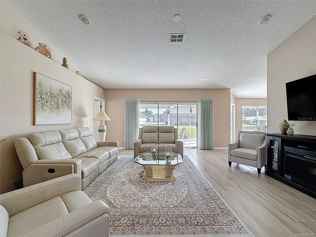 9428 APPLE DUMPLING COURT, WEEKI WACHEE, FL 34613 — zdjęcie 4