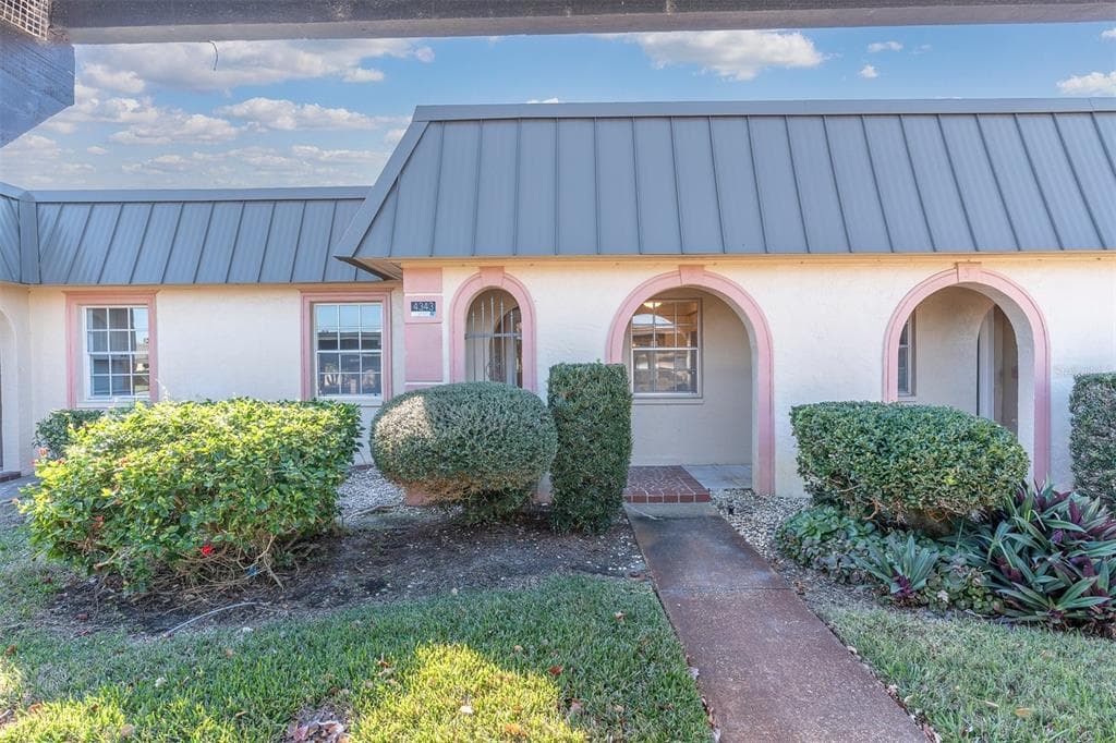 4343 SUMMERSUN DRIVE # 4343, NEW PORT RICHEY, FL 34652