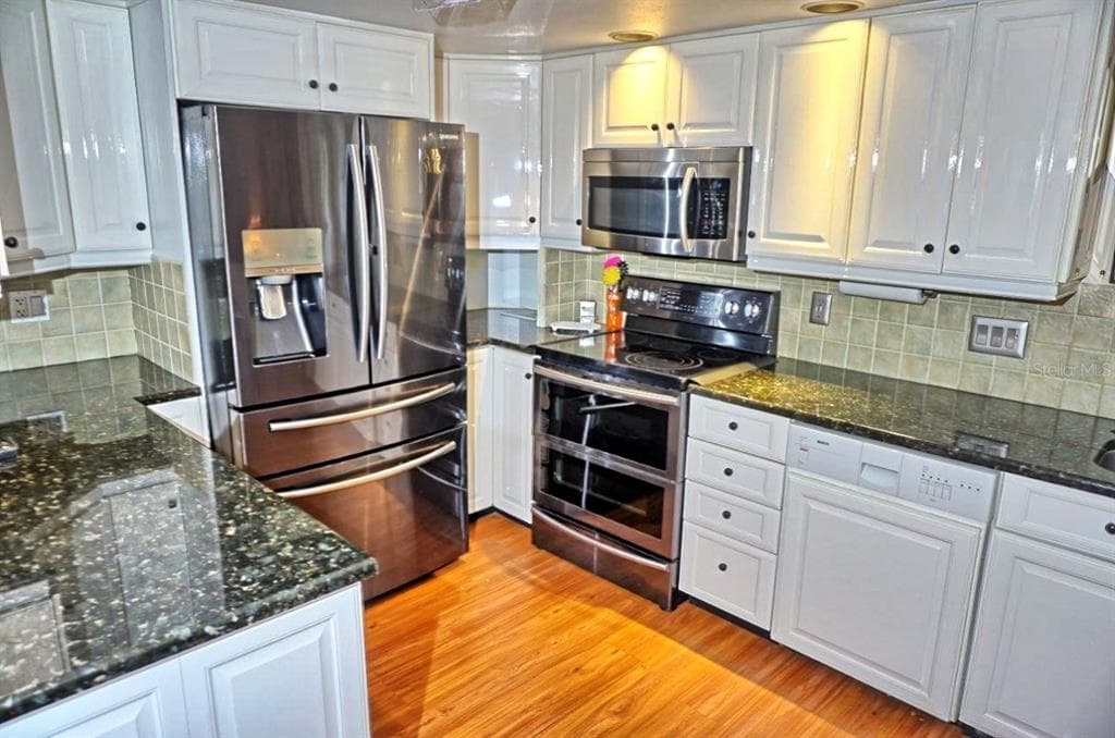 2051 VISTA DEL SOL CIRCLE # 201, LUTZ, FL 33558 — zdjęcie 5
