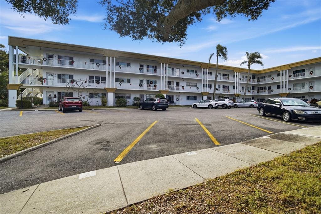 2431 CANADIAN WAY # 47, CLEARWATER, FL 33763