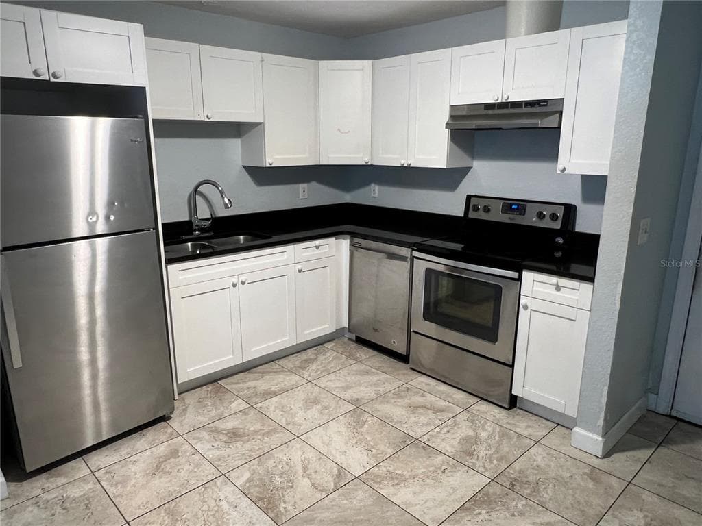 920 MAYDELL DRIVE # A, TAMPA, FL 33619 — zdjęcie 2