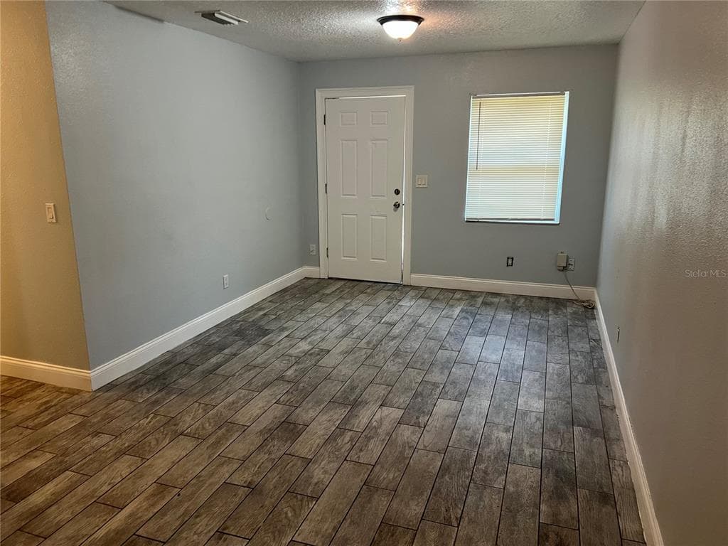 920 MAYDELL DRIVE # B, TAMPA, FL 33619 — zdjęcie 3