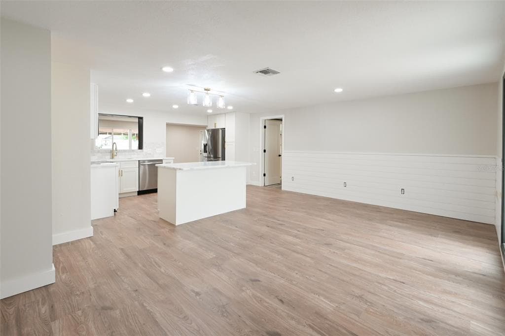 11987 106TH AVENUE, SEMINOLE, FL 33778 — zdjęcie 3