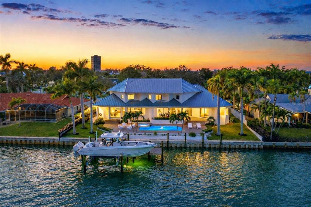 259 ROBIN DRIVE, SARASOTA, FL 34236
