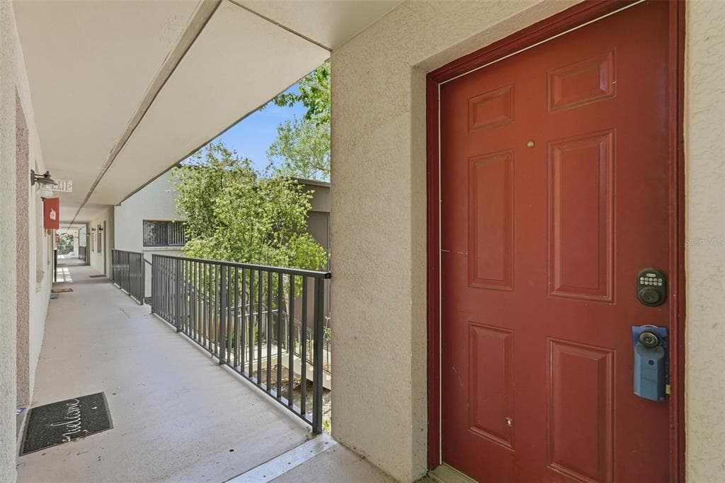 11709 RAINTREE VILLAGE BOULEVARD # C, TEMPLE TERRACE, FL 33617 — zdjęcie 2