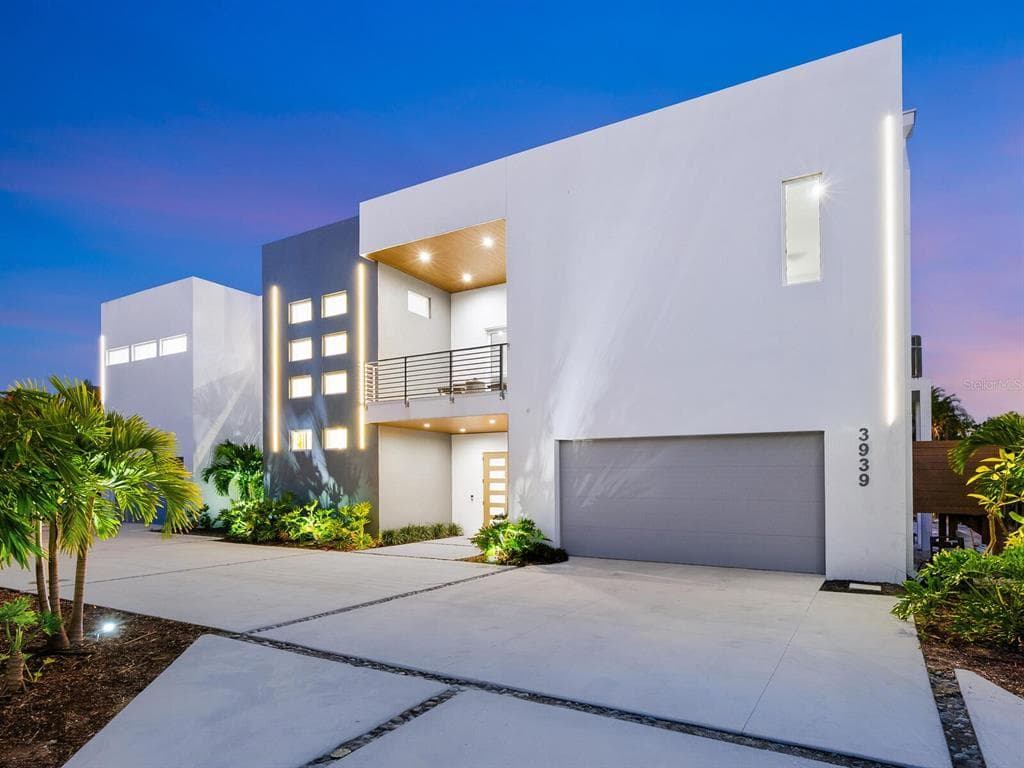 3939 HIGEL AVENUE, SARASOTA, FL 34242
