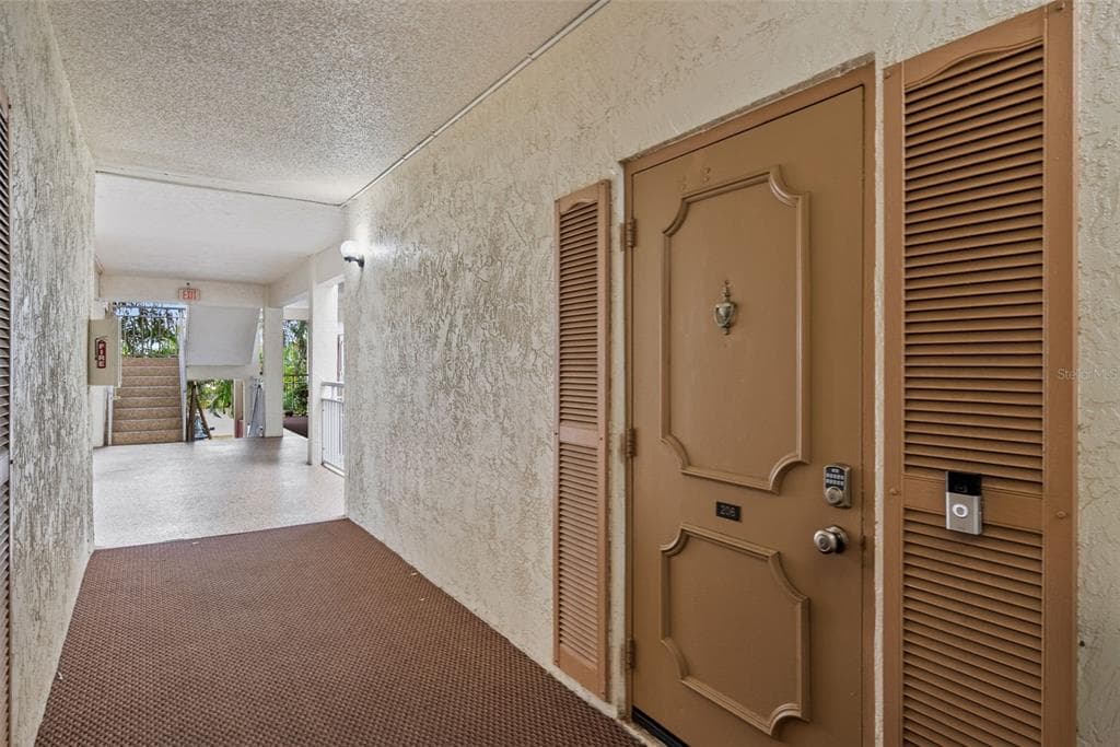 1860 MASSACHUSETTS AVENUE NE # 206, ST PETERSBURG, FL 33703 — zdjęcie 3