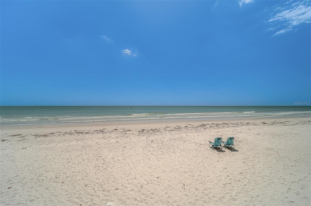 16450 GULF BOULEVARD # 565, NORTH REDINGTON BEACH, FL 33708 — zdjęcie 5