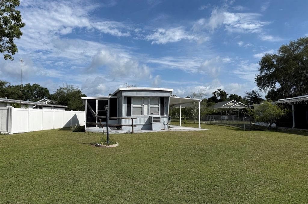 1370 COUNTY DRIVE, TAVARES, FL 32778 — zdjęcie 2