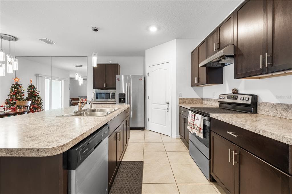 415 FRANCISCO WAY, KISSIMMEE, FL 34758 — zdjęcie 2