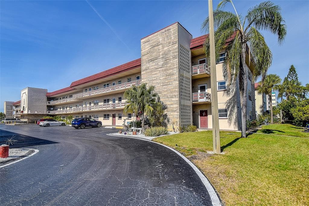 3010 59TH STREET S # 301, GULFPORT, FL 33707 — zdjęcie 3