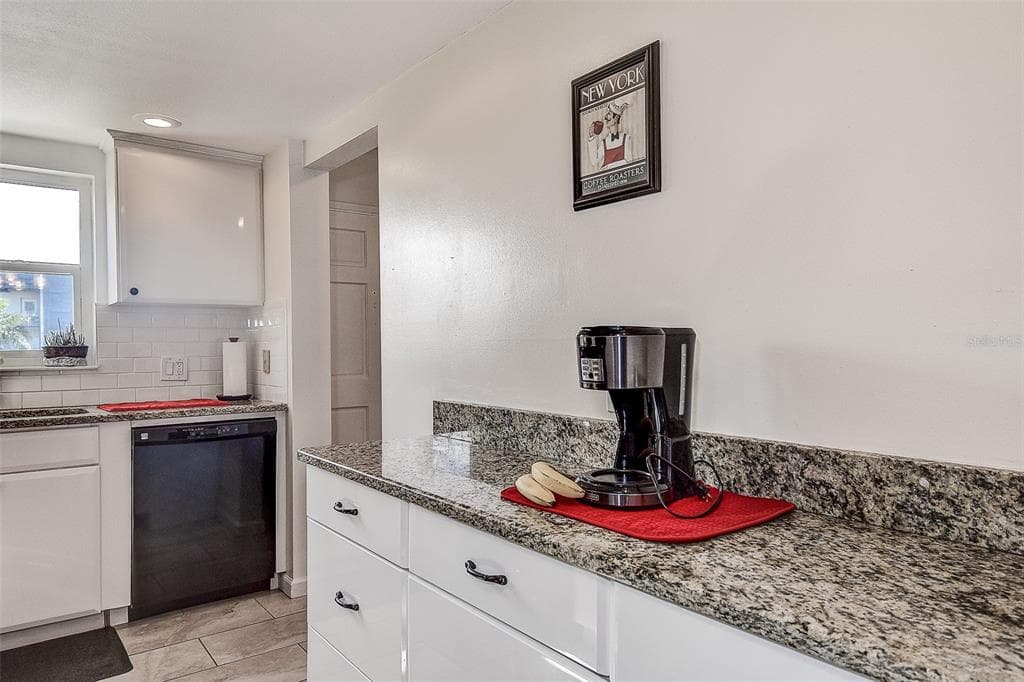 3010 59TH STREET S # 301, GULFPORT, FL 33707 — zdjęcie 5