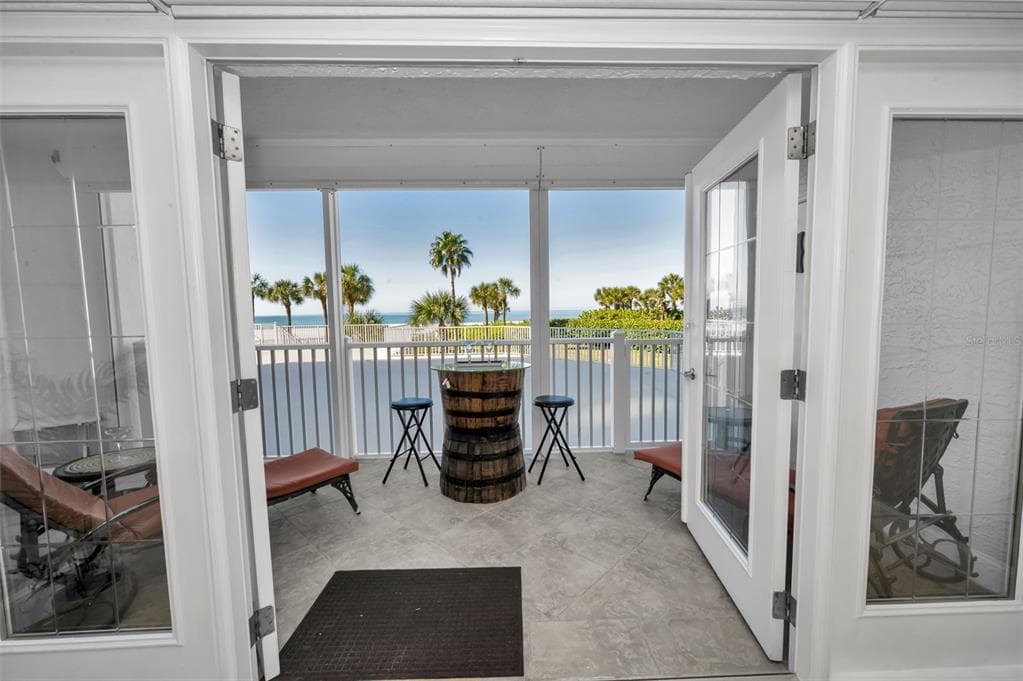 1582 GULF BOULEVARD # 1106, CLEARWATER BEACH, FL 33767 — zdjęcie 3