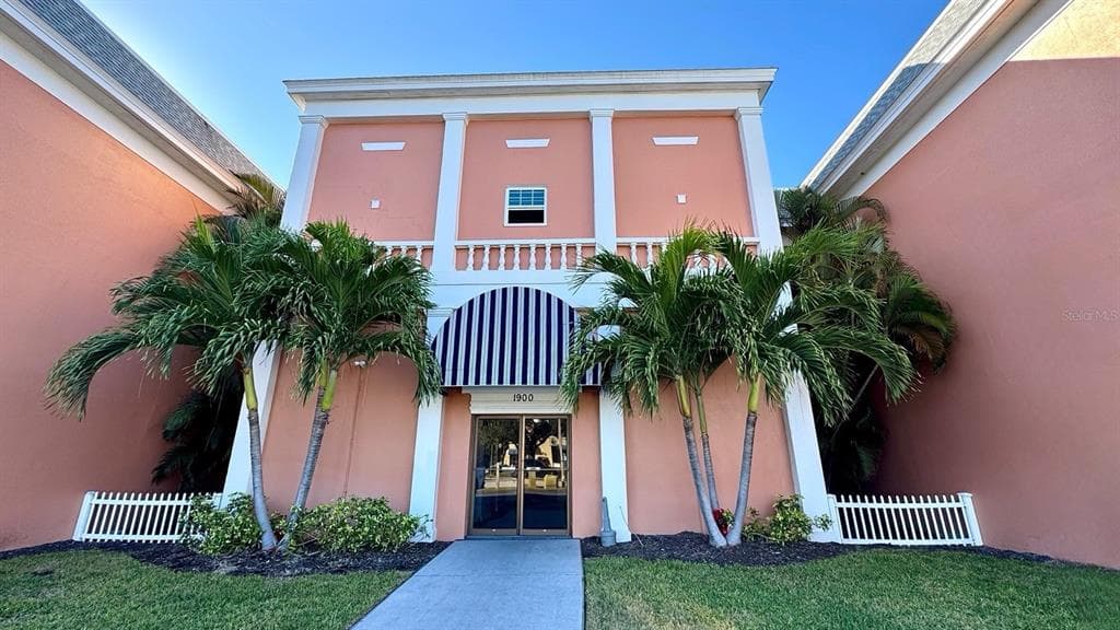 1900 68TH STREET N # 106, ST PETERSBURG, FL 33710