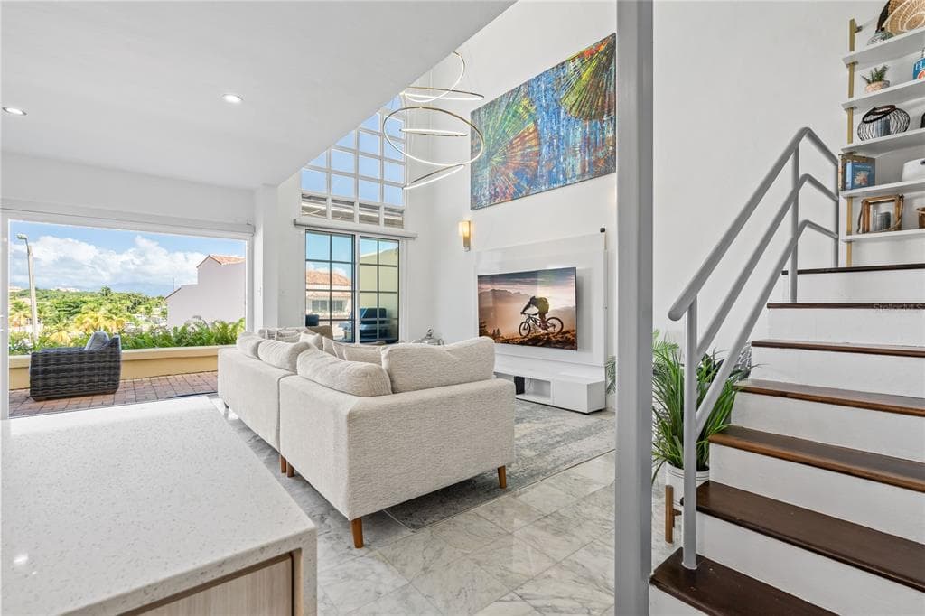 115 HARBOUR DRIVE # 8, HUMACAO, PR 00791