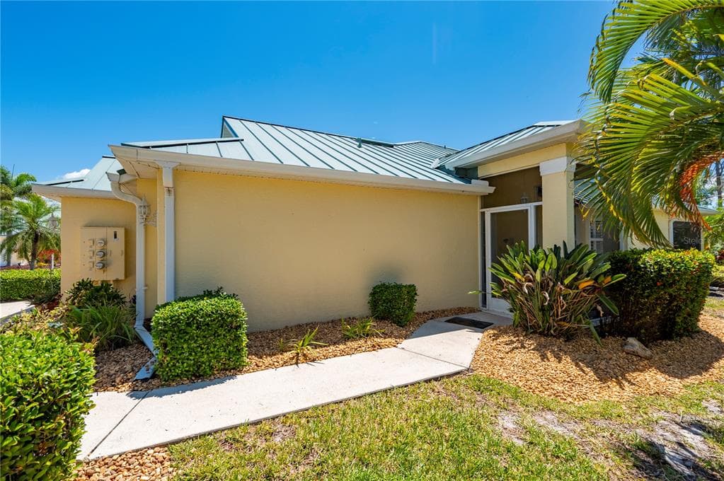 310 ISLAMORADA BOULEVARD, PUNTA GORDA, FL 33955 — zdjęcie 5