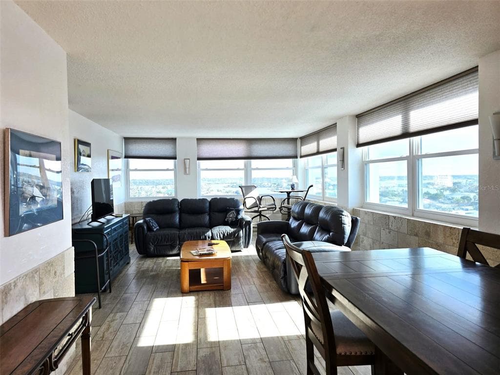 17408 GULF BOULEVARD # 1003, REDINGTON SHORES, FL 33708 — zdjęcie 5