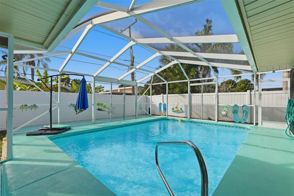 3944 49TH AVENUE S, ST PETERSBURG, FL 33711 — zdjęcie 2