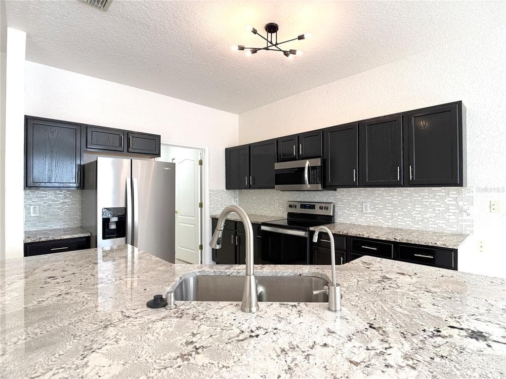 1131 N HAMPTON DRIVE, DAVENPORT, FL 33897 — zdjęcie 4