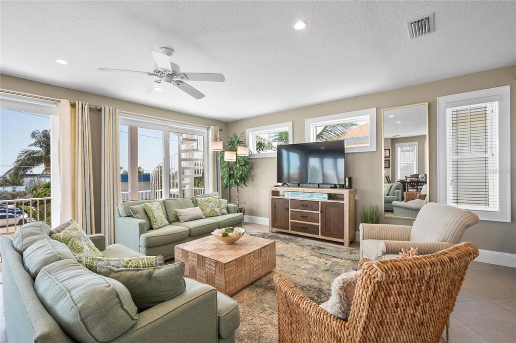 2201 AVENUE C, BRADENTON BEACH, FL 34217 — zdjęcie 5
