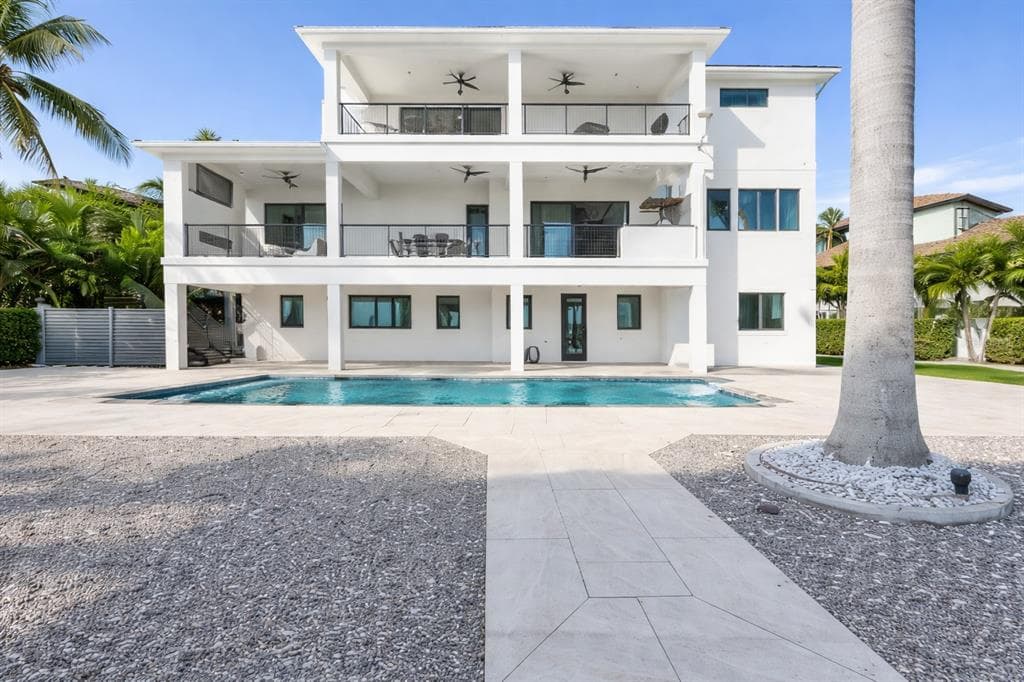 7801 9TH AVENUE S, ST PETERSBURG, FL 33707 — zdjęcie 5