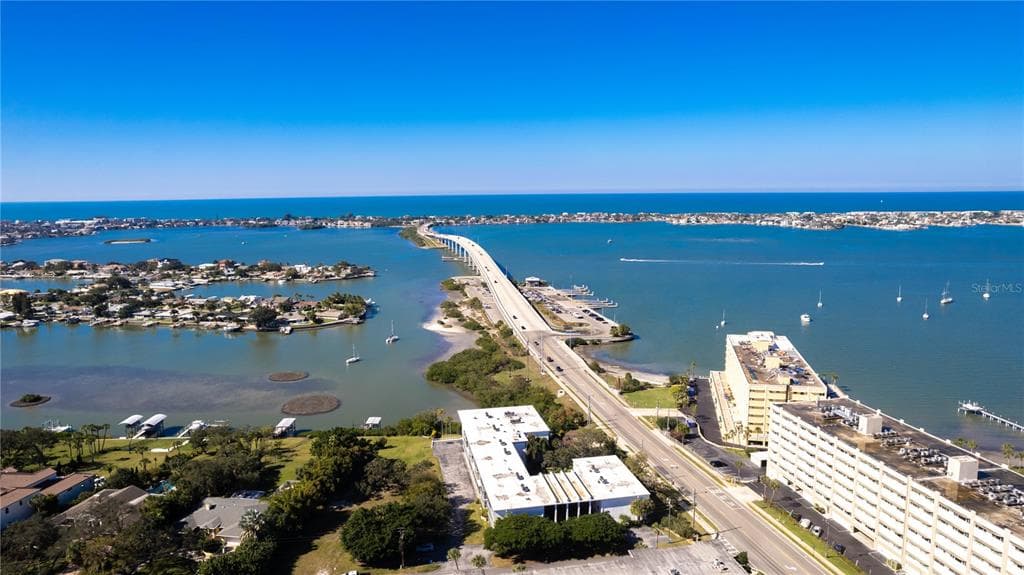 50 HARBOR VIEW LANE # 11, BELLEAIR BLUFFS, FL 33770