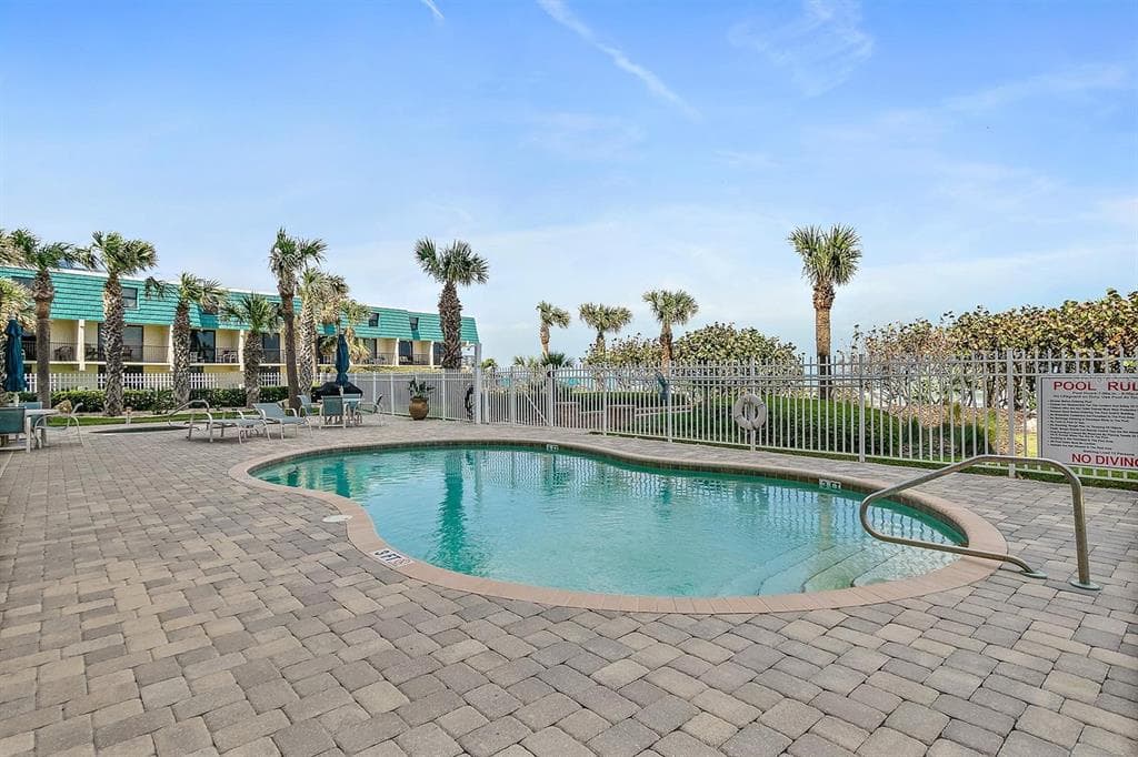 711 S ATLANTIC AVENUE # Unit 202, NEW SMYRNA BEACH, FL 32169 — zdjęcie 2