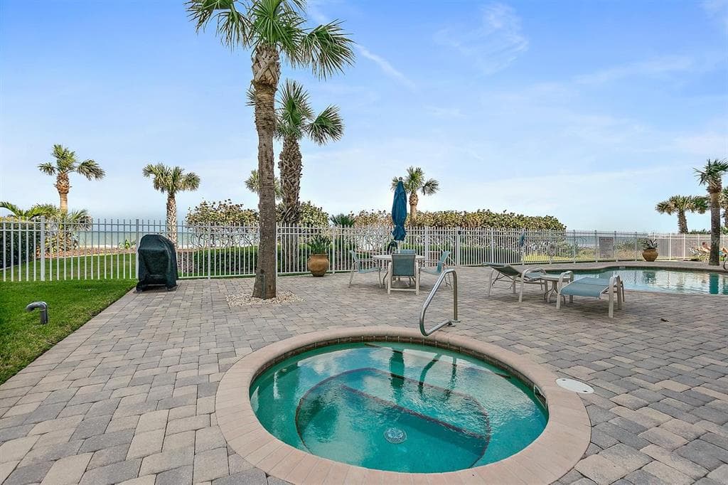 711 S ATLANTIC AVENUE # Unit 202, NEW SMYRNA BEACH, FL 32169 — zdjęcie 3