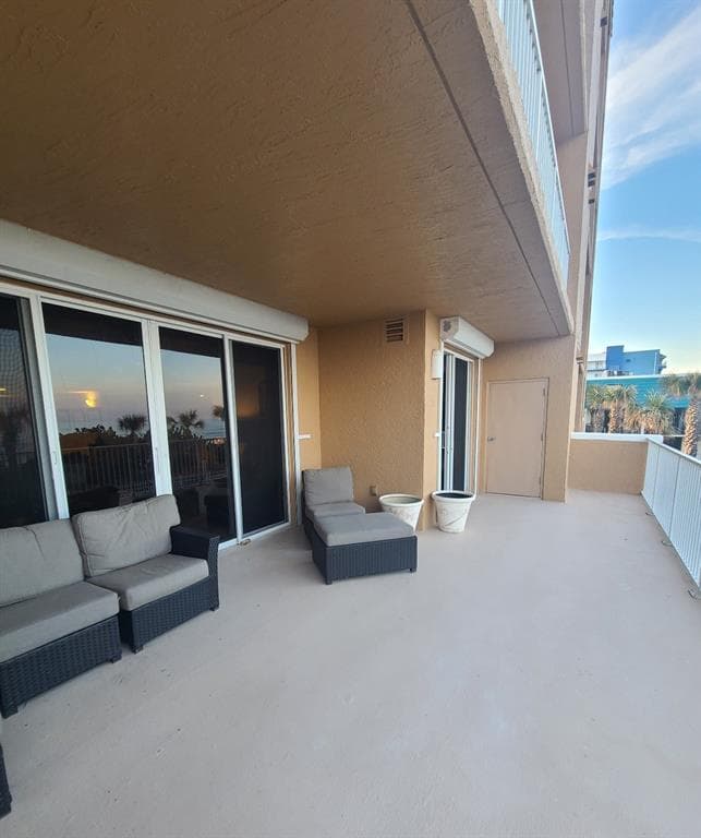 711 S ATLANTIC AVENUE # Unit 202, NEW SMYRNA BEACH, FL 32169 — zdjęcie 4