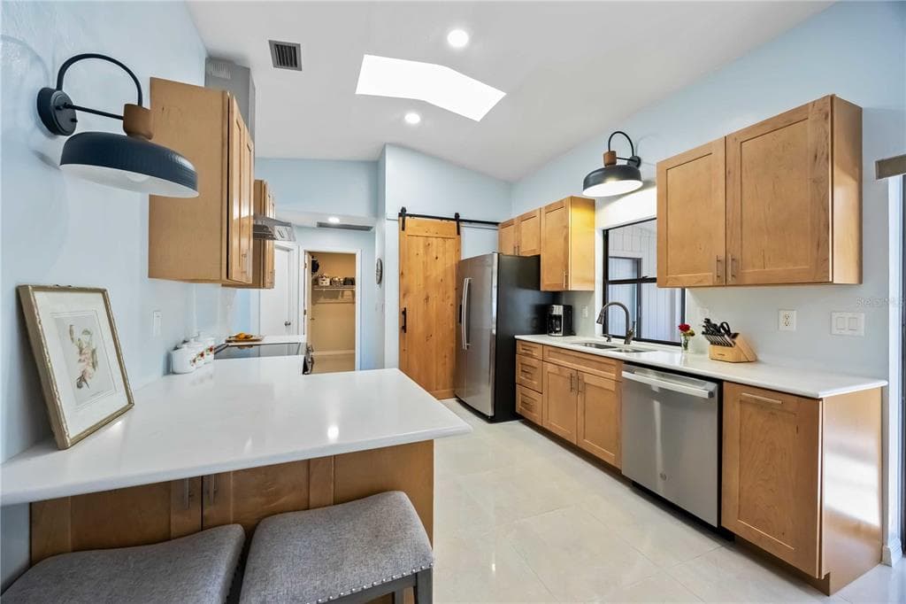 17341 HOLMES AVENUE, PORT CHARLOTTE, FL 33948 — zdjęcie 3