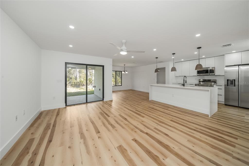 15460 CHAMBERLAIN BOULEVARD, PORT CHARLOTTE, FL 33953 — zdjęcie 3