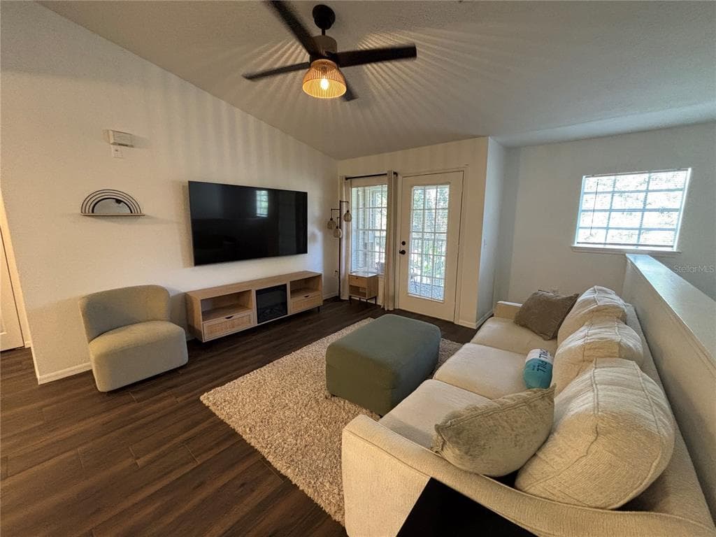 8809 MANOR LOOP # 202, LAKEWOOD RANCH, FL 34202 — zdjęcie 2