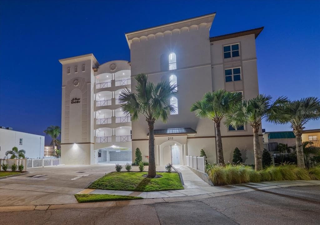 211 DOLPHIN POINT # 202, CLEARWATER, FL 33767 — zdjęcie 2