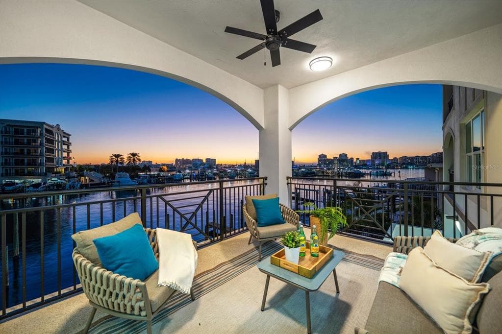 211 DOLPHIN POINT # 202, CLEARWATER, FL 33767