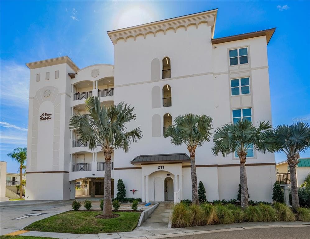 211 DOLPHIN POINT # 301, CLEARWATER, FL 33767 — zdjęcie 2
