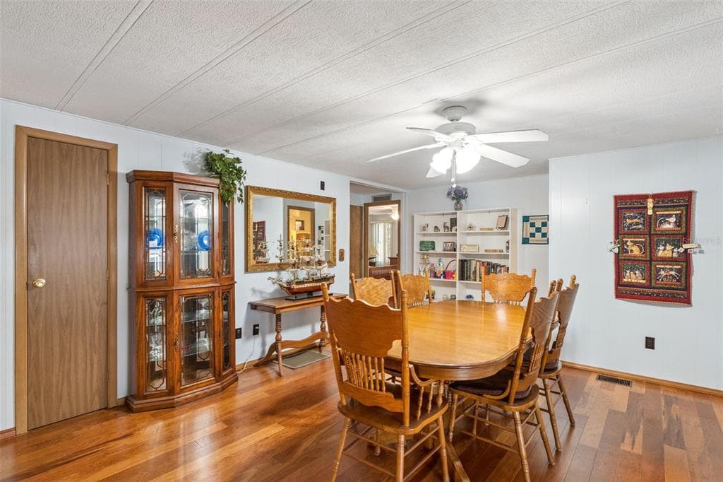 221 PINEWOOD DRIVE, EUSTIS, FL 32726 — zdjęcie 5