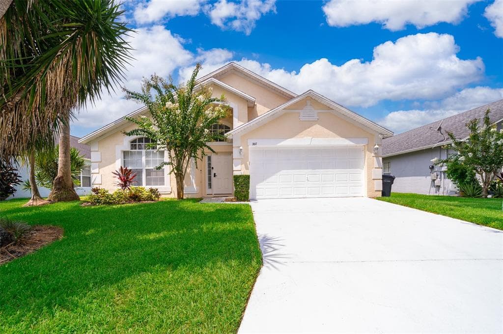 207 LANGHAM DRIVE, DAVENPORT, FL 33897