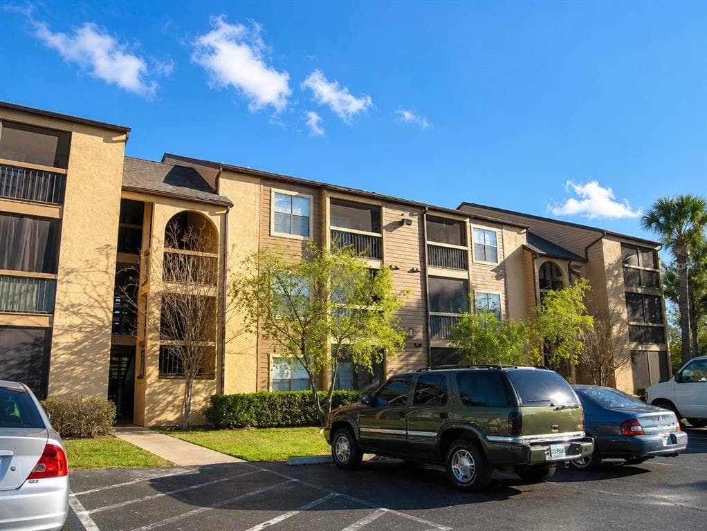 2031 CASCADES BOULEVARD # 103, KISSIMMEE, FL 34741
