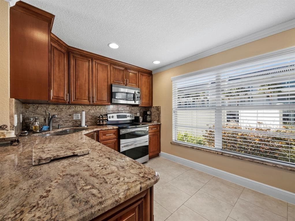 4430 EXETER DRIVE # M108, LONGBOAT KEY, FL 34228 — zdjęcie 5