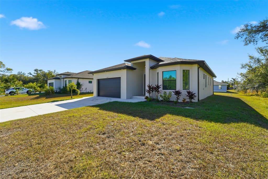 12005 CARNIVAL AVENUE, PORT CHARLOTTE, FL 33981 — zdjęcie 2