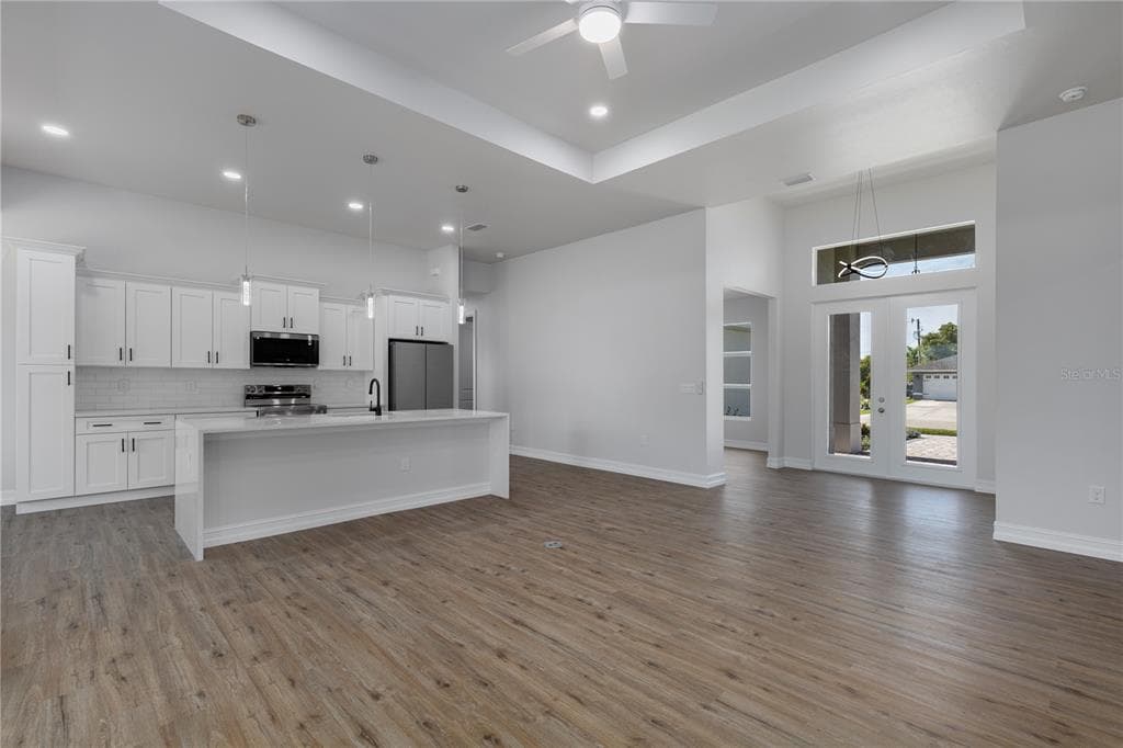 521 NW 5TH STREET, CAPE CORAL, FL 33993 — zdjęcie 4