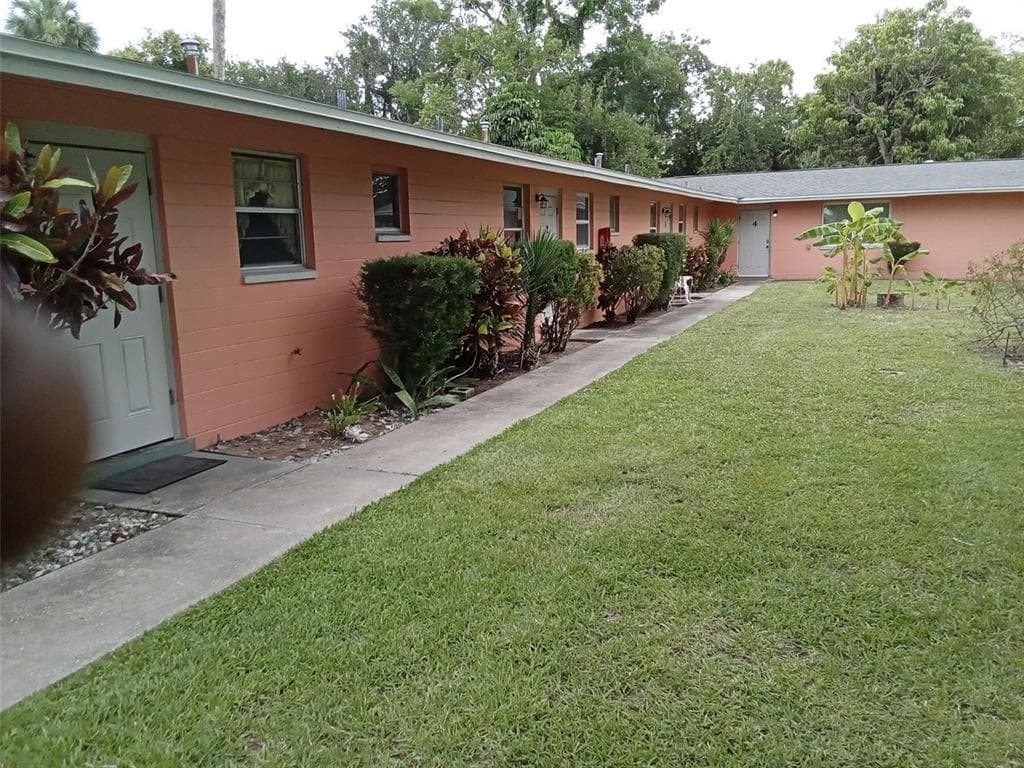 555 OAK STREET, DAYTONA BEACH, FL 32114
