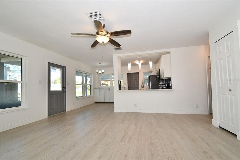 547 TRADE WINDS DRIVE, DUNEDIN, FL 34698 — zdjęcie 4
