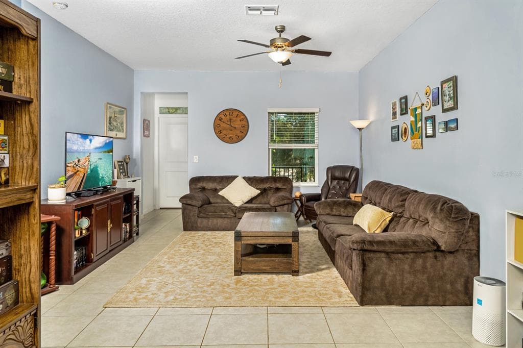 842 TENNYSON MILL CIRCLE, TAMPA, FL 33619 — zdjęcie 3