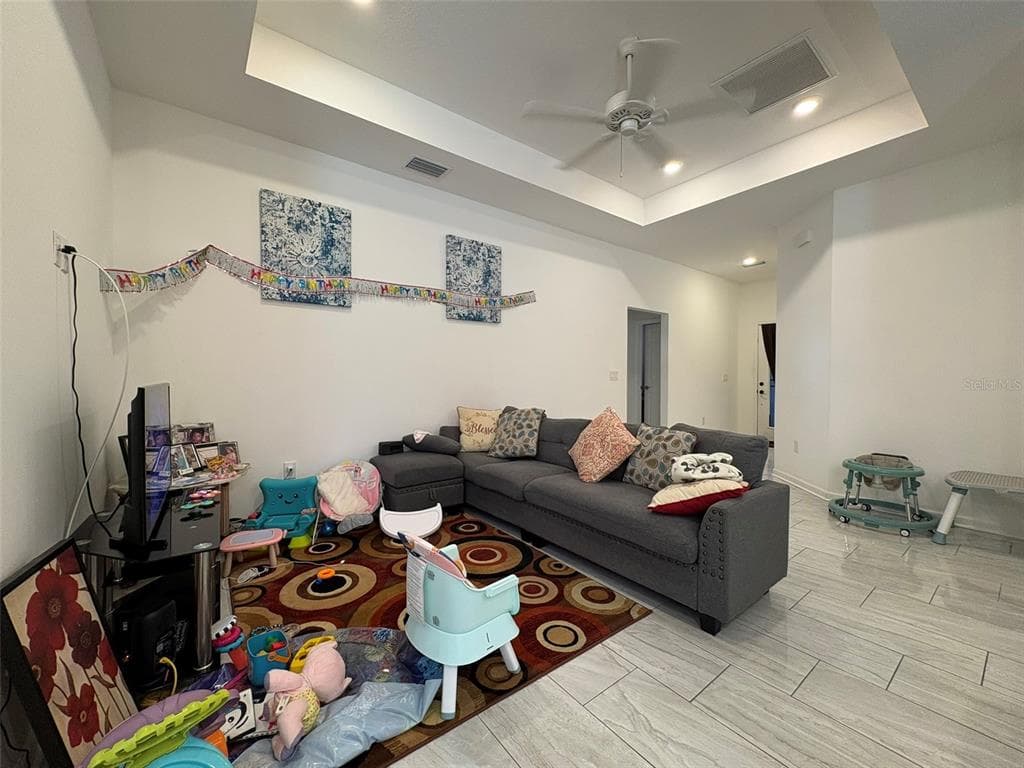22 DEACON JONES BOULEVARD, ORLANDO, FL 32810 — zdjęcie 5