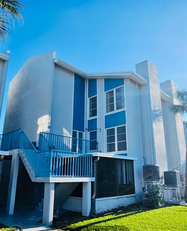 179 MEDALLION BOULEVARD # E, MADEIRA BEACH, FL 33708